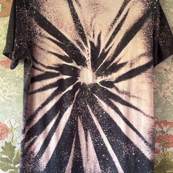 Fun Bleached Out Dolly Parton Tshirt! - Picture 4 of 6